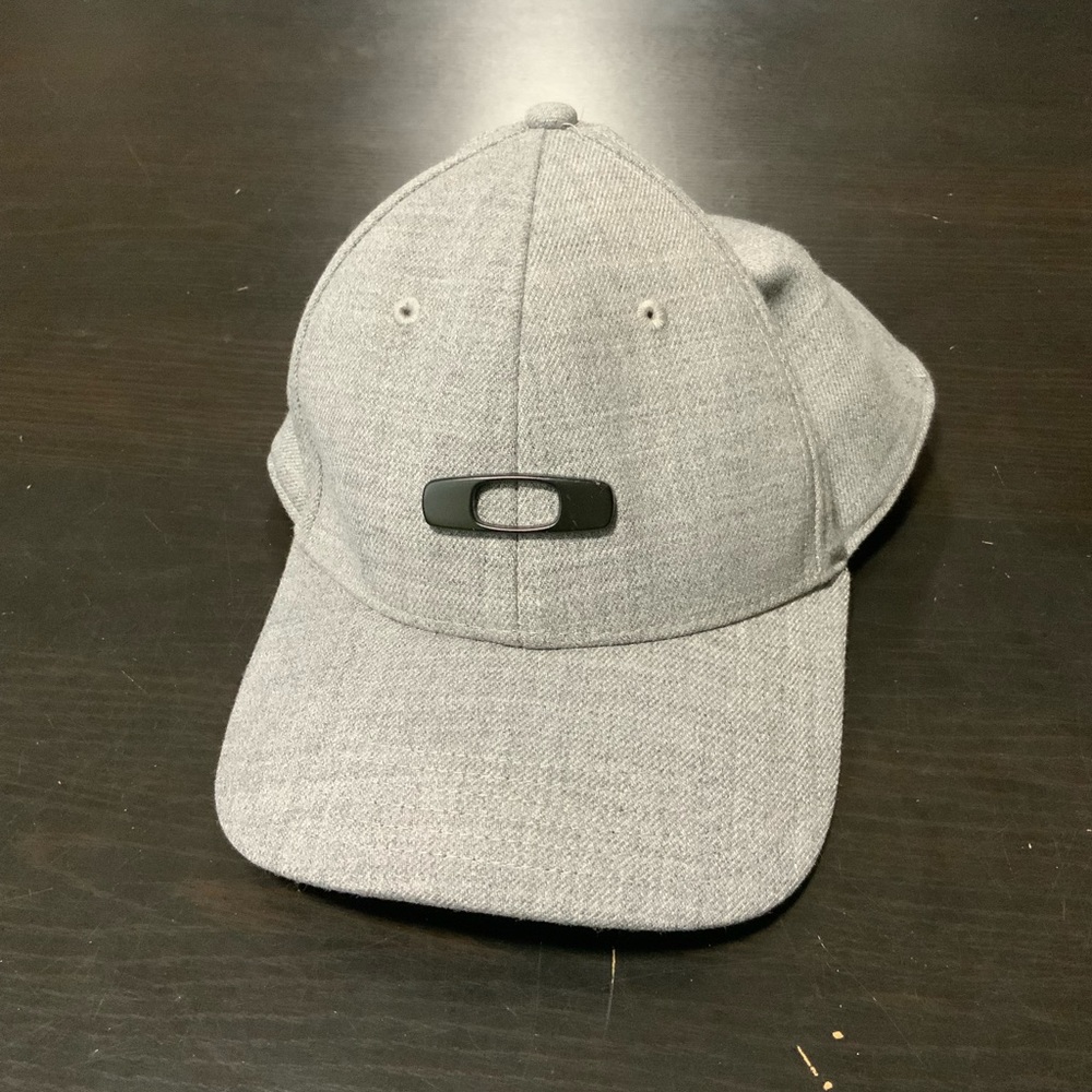 OAKLEY Men's Cap Golf Baseball Cap A-Flex Size S/M